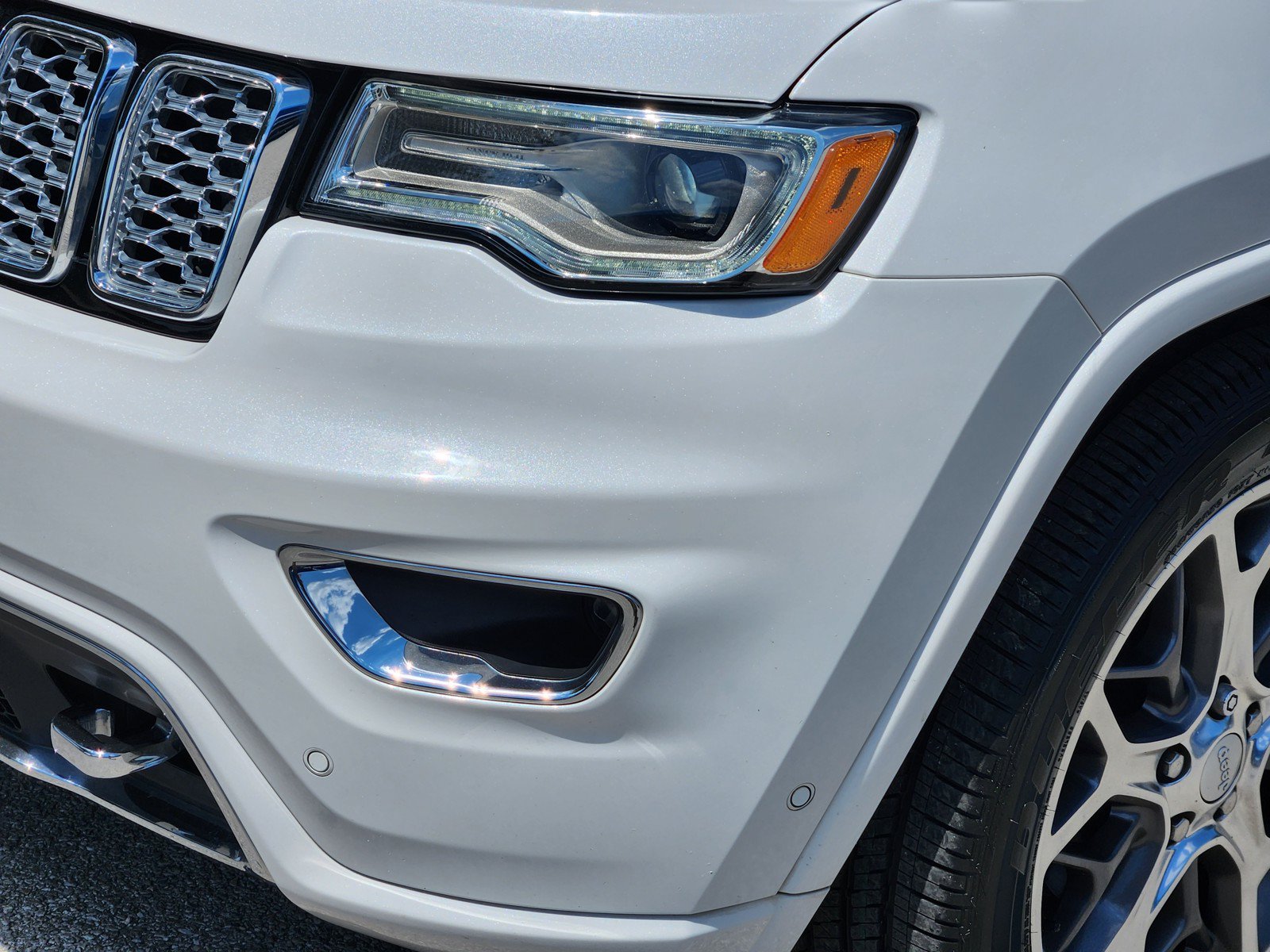 Used 2020 Jeep Grand Cherokee Overland RWD image 27