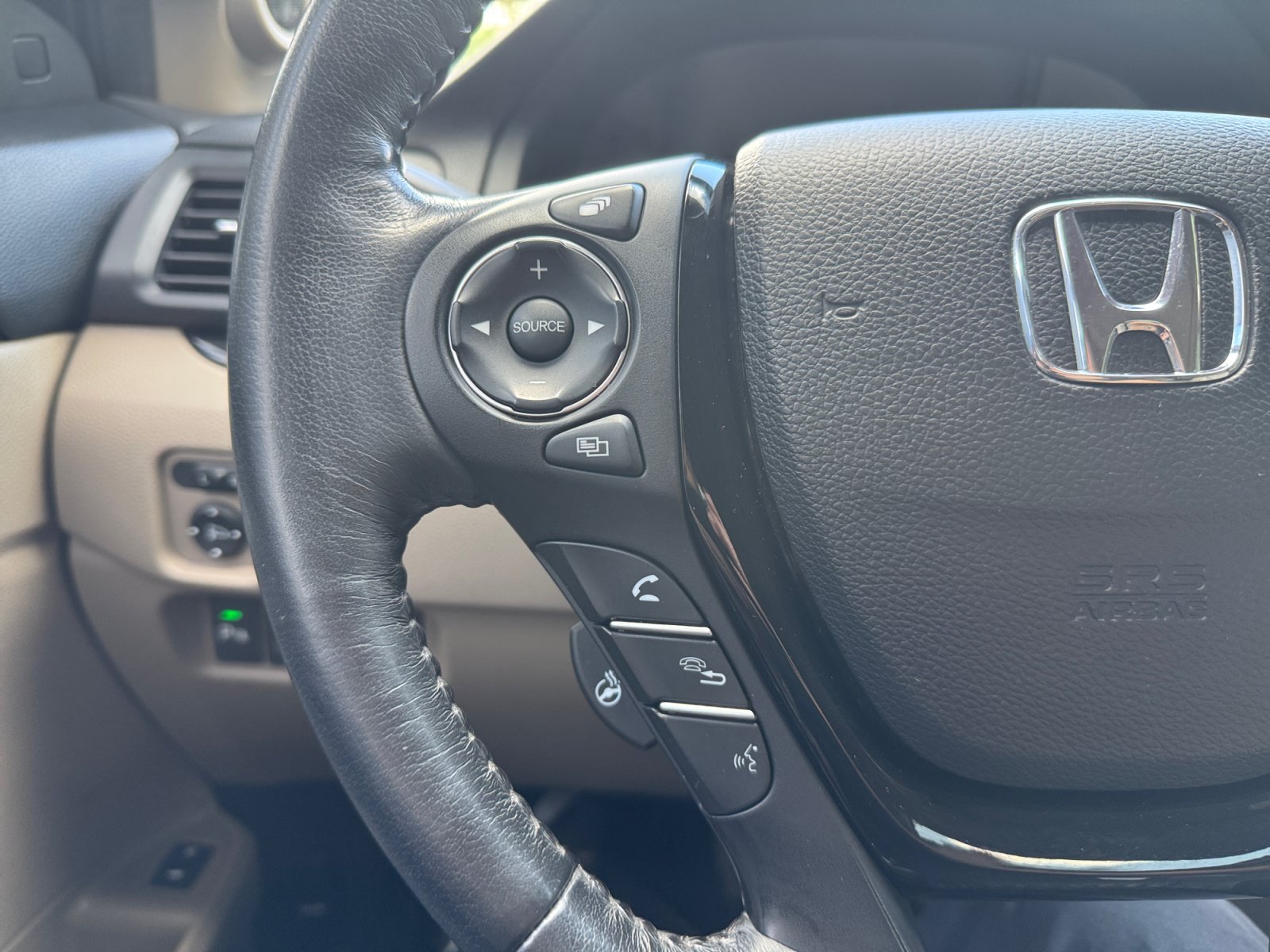 Used 2018 Honda Pilot Elite image 28