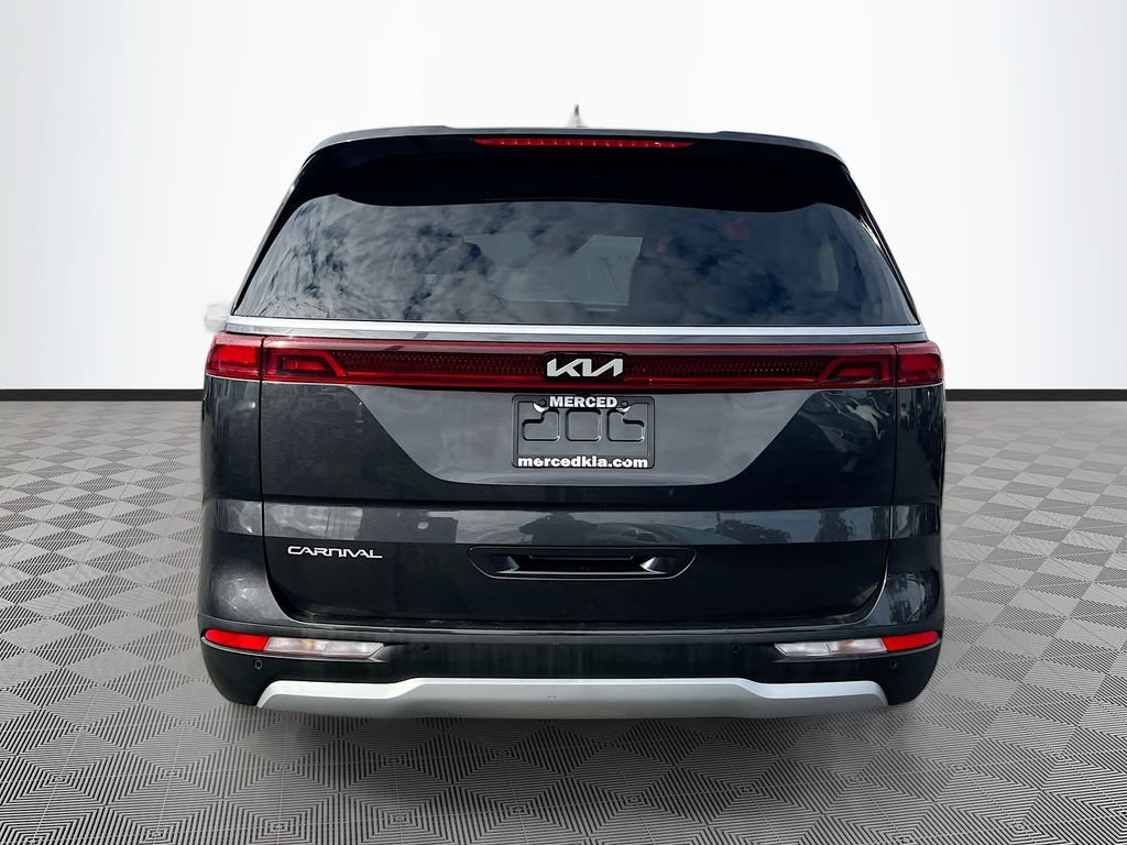 Used 2024 Kia Carnival LX FWD image 6