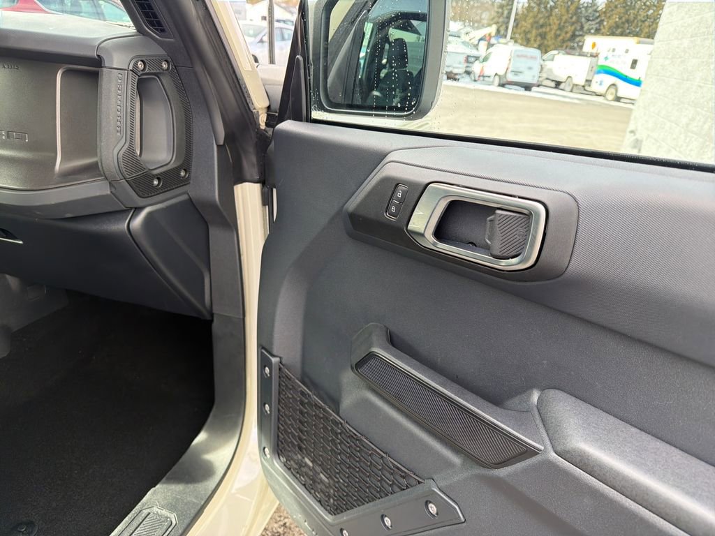 Used 2025 Ford Bronco Big Bend image 16