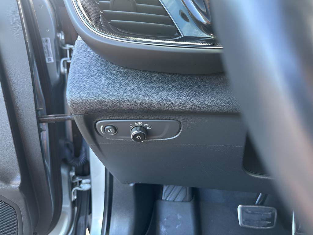 Used 2023 Buick Envision Preferred image 28