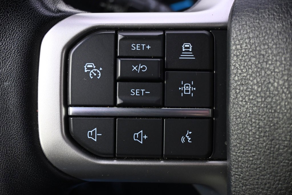 Used 2023 Ford Expedition Limited image 35