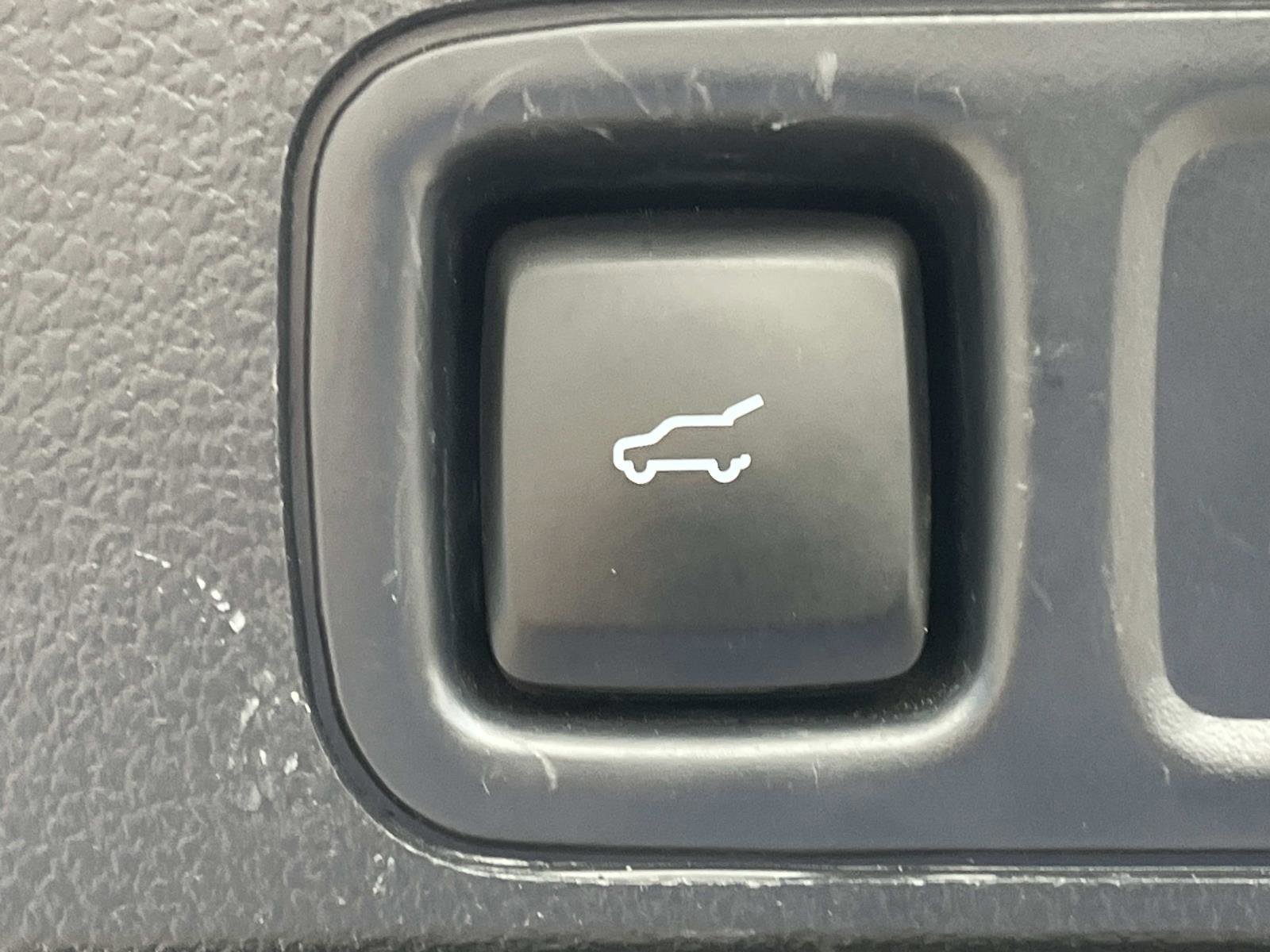 Used 2023 Ford Expedition Limited image 11