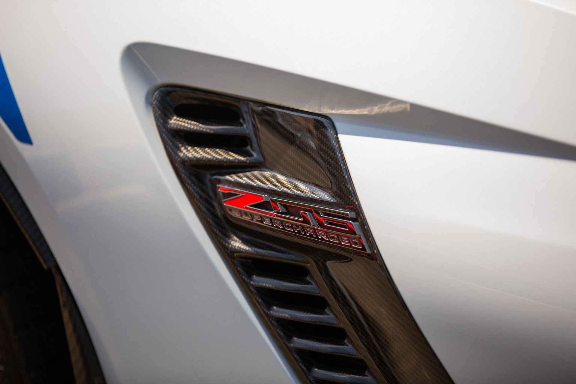 Used 2018 Chevrolet Corvette Z06 w/ Carbon 65 Edition RWD image 28