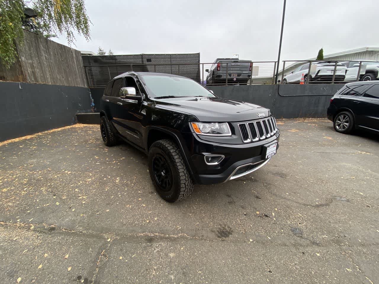 Used 2016 Jeep Grand Cherokee Limited AWD/4WD image 8