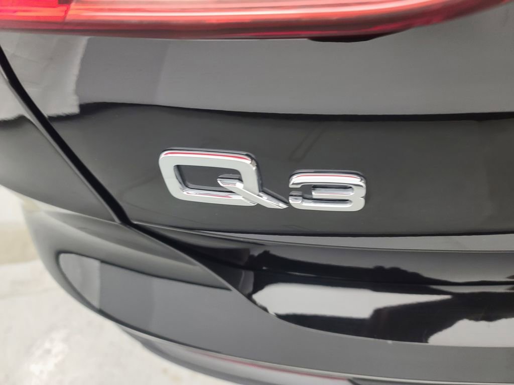 Used 2025 Audi Q3 2.0T Premium AWD/4WD image 11