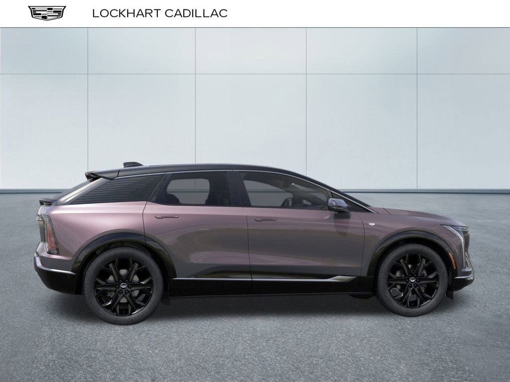 New 2025 Cadillac Optiq Luxury 2 w/ LPO, ONYX Package image 5