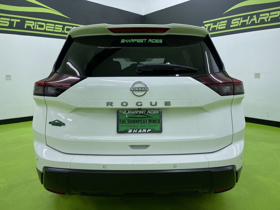 Used 2024 Nissan Rogue S image 8