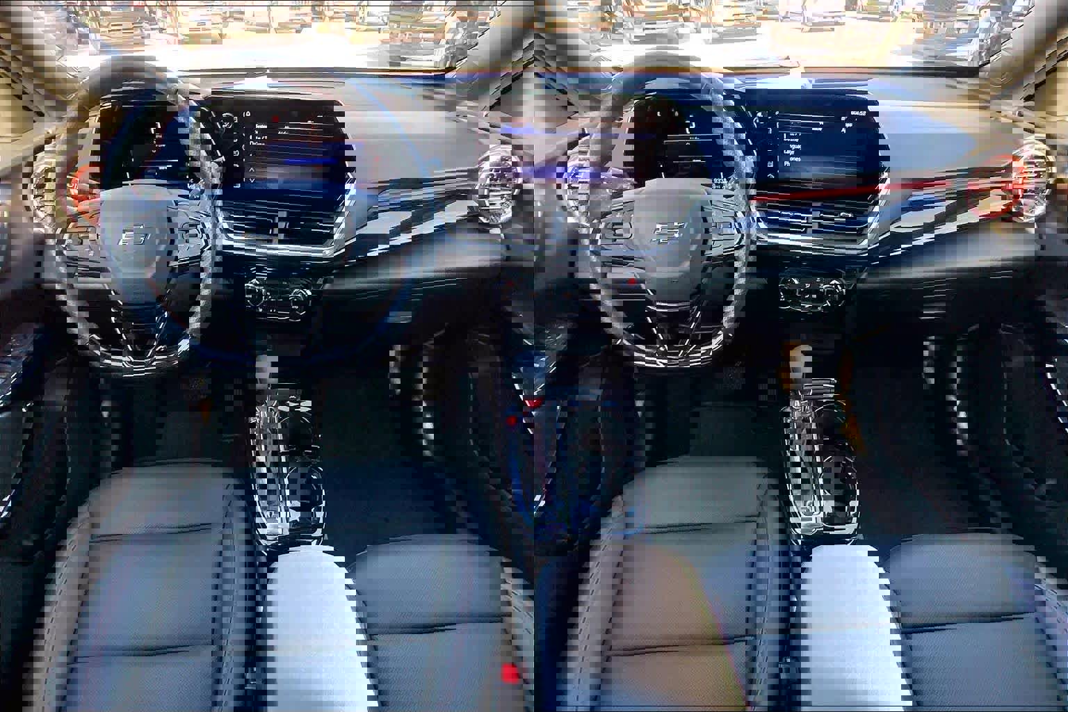 Used 2024 Chevrolet Trax RS w/ Sunroof Package image 15