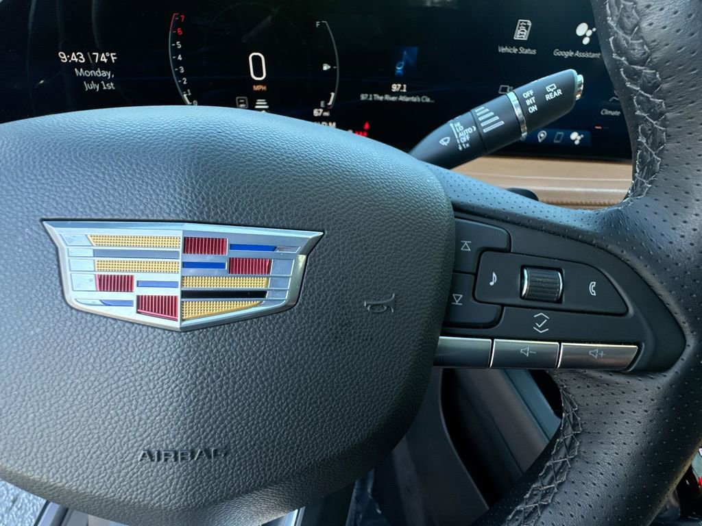 Used 2025 Cadillac XT4 Sport image 18
