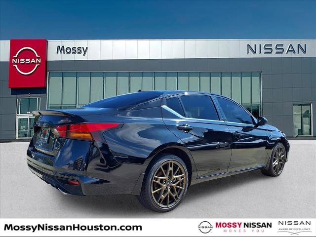 Certified 2025 Nissan Altima 2.5 SR w/ SR Premium Package image 7