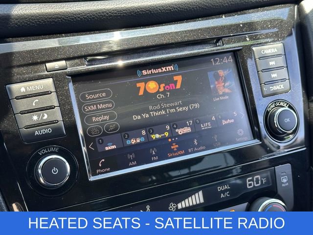 Used 2018 Nissan Rogue SV FWD image 3