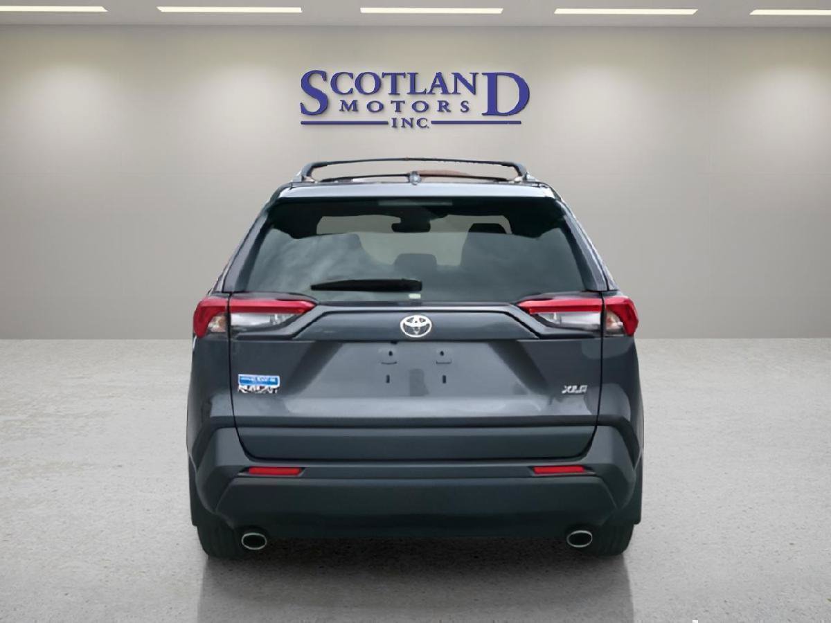 Used 2025 Toyota RAV4 XLE FWD image 7