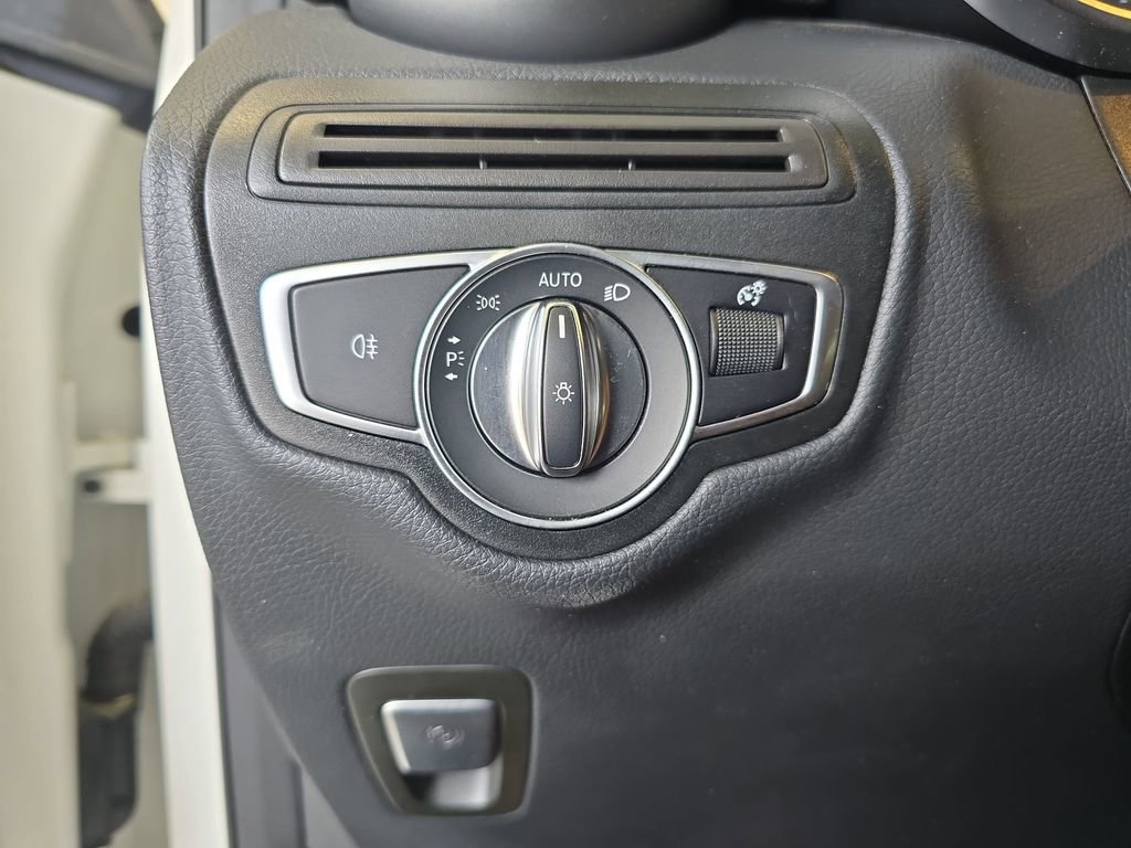 Certified 2022 Mercedes-Benz GLC 300 image 29