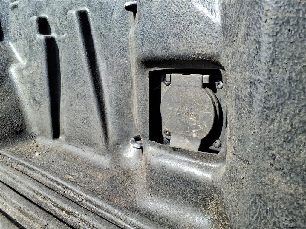 Certified 2024 GMC Sierra 1500 SLT image 5