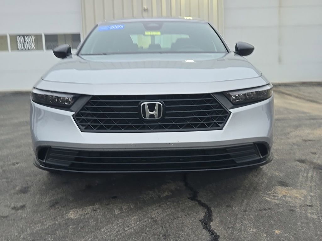 Certified 2025 Honda Accord Sport image 2