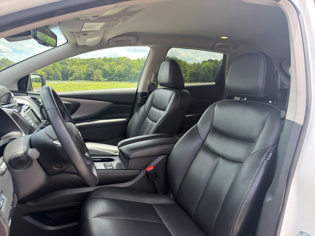 Certified 2024 Nissan Murano SV w/ SV Midnight Edition Package FWD image 11