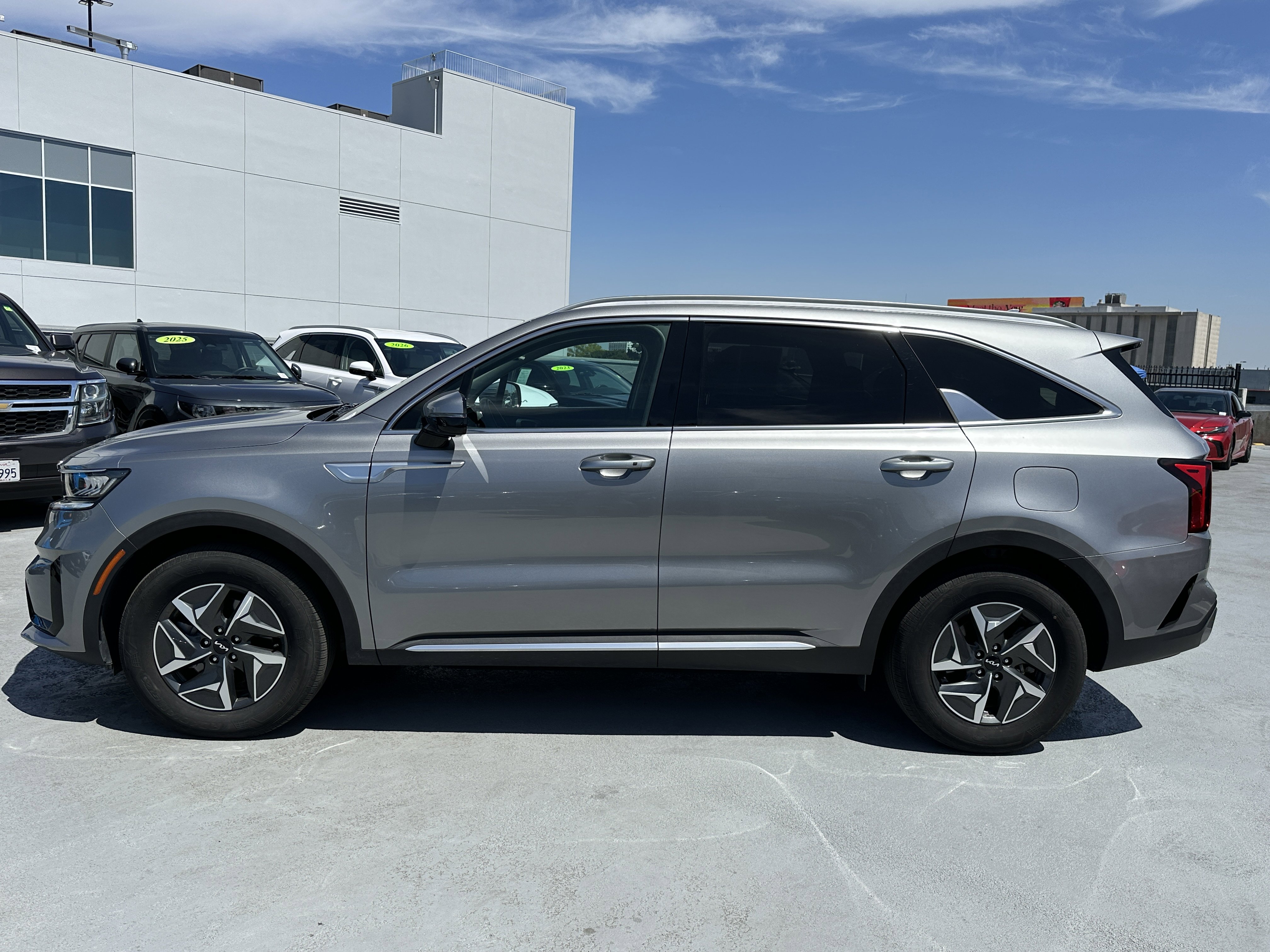 Certified 2023 Kia Sorento EX image 3