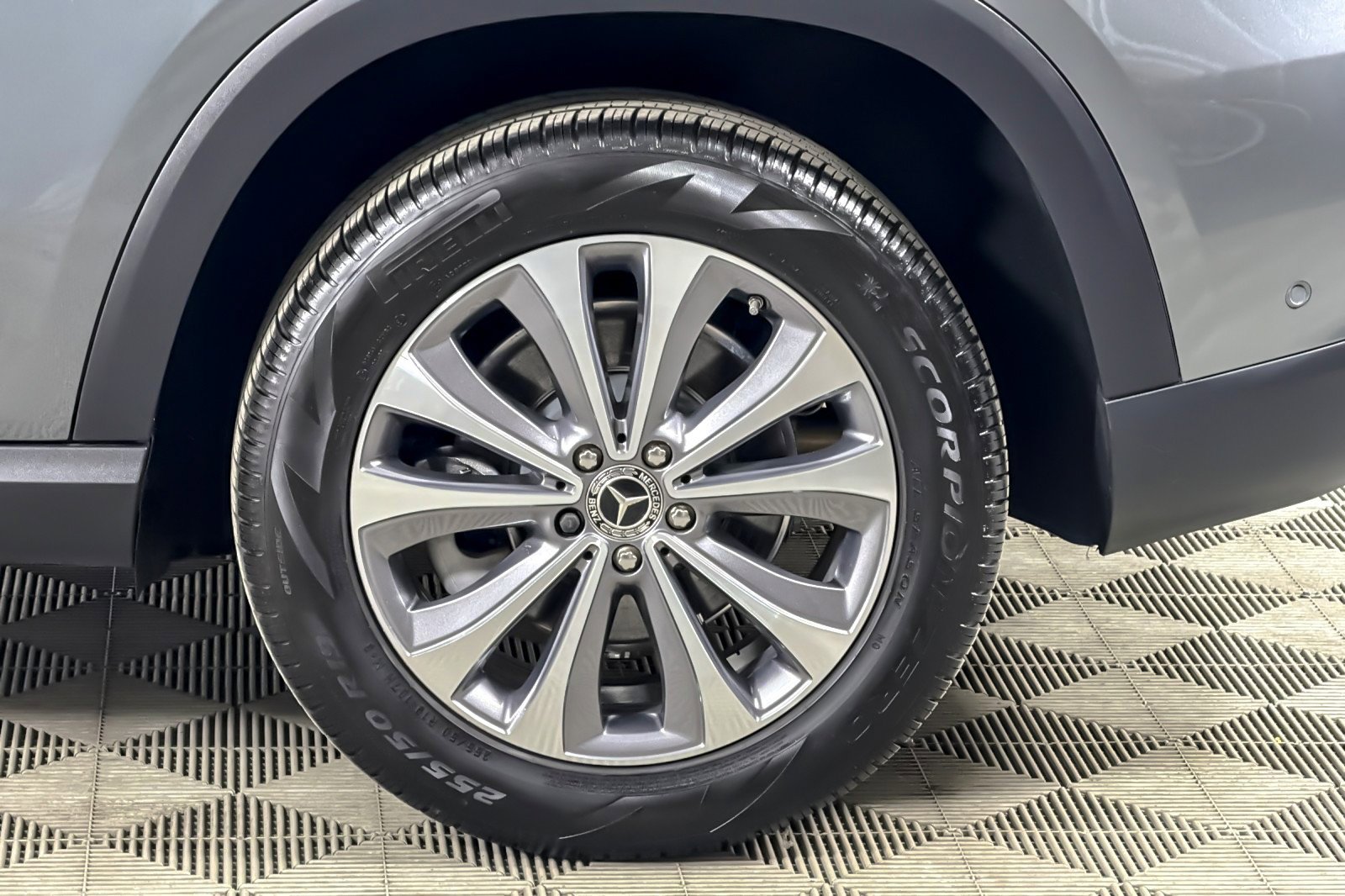 Used 2022 Mercedes-Benz GLE 350 4MATIC w/ Premium Package image 26