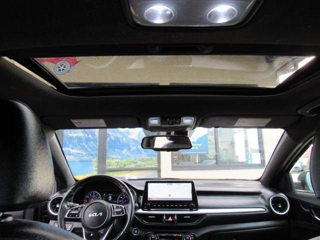 Used 2022 Kia Forte GT-Line w/ GT-Line Premium Package FWD image 16