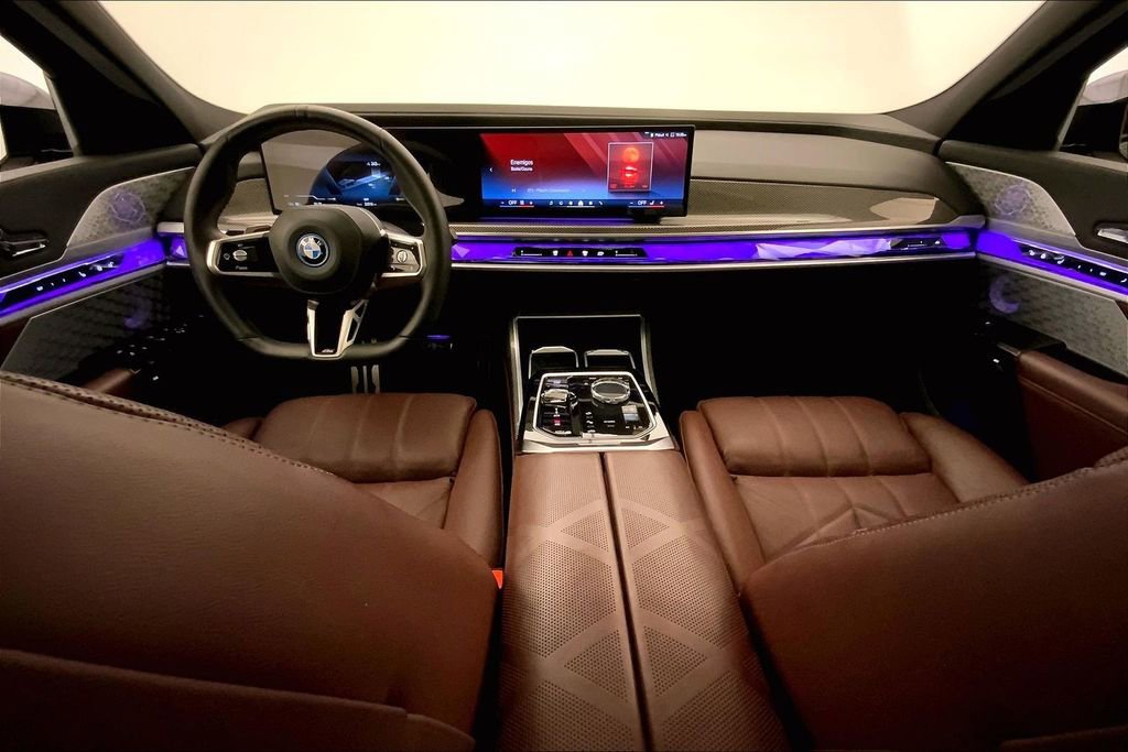 Certified 2023 BMW i7 xDrive60 AWD/4WD image 16