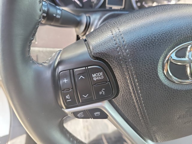 Used 2016 Toyota Highlander XLE FWD image 31