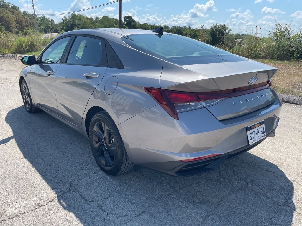 Used 2023 Hyundai Elantra SEL image 7