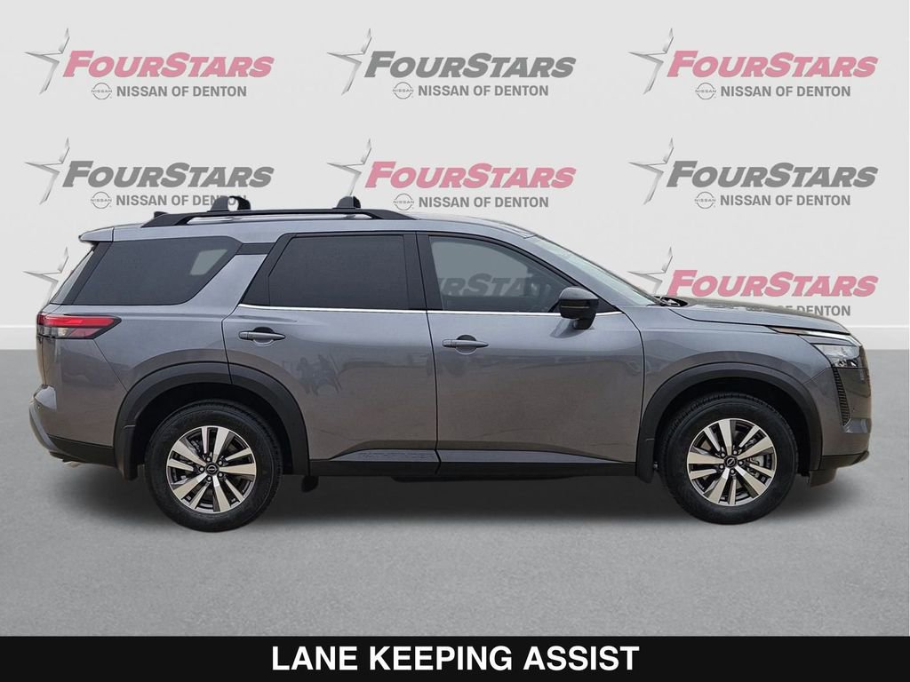 New 2026 Nissan Pathfinder SL image 3