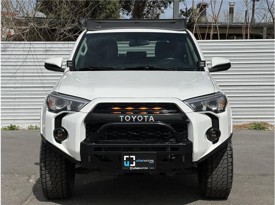Used 2016 Toyota 4Runner SR5 AWD/4WD image 7