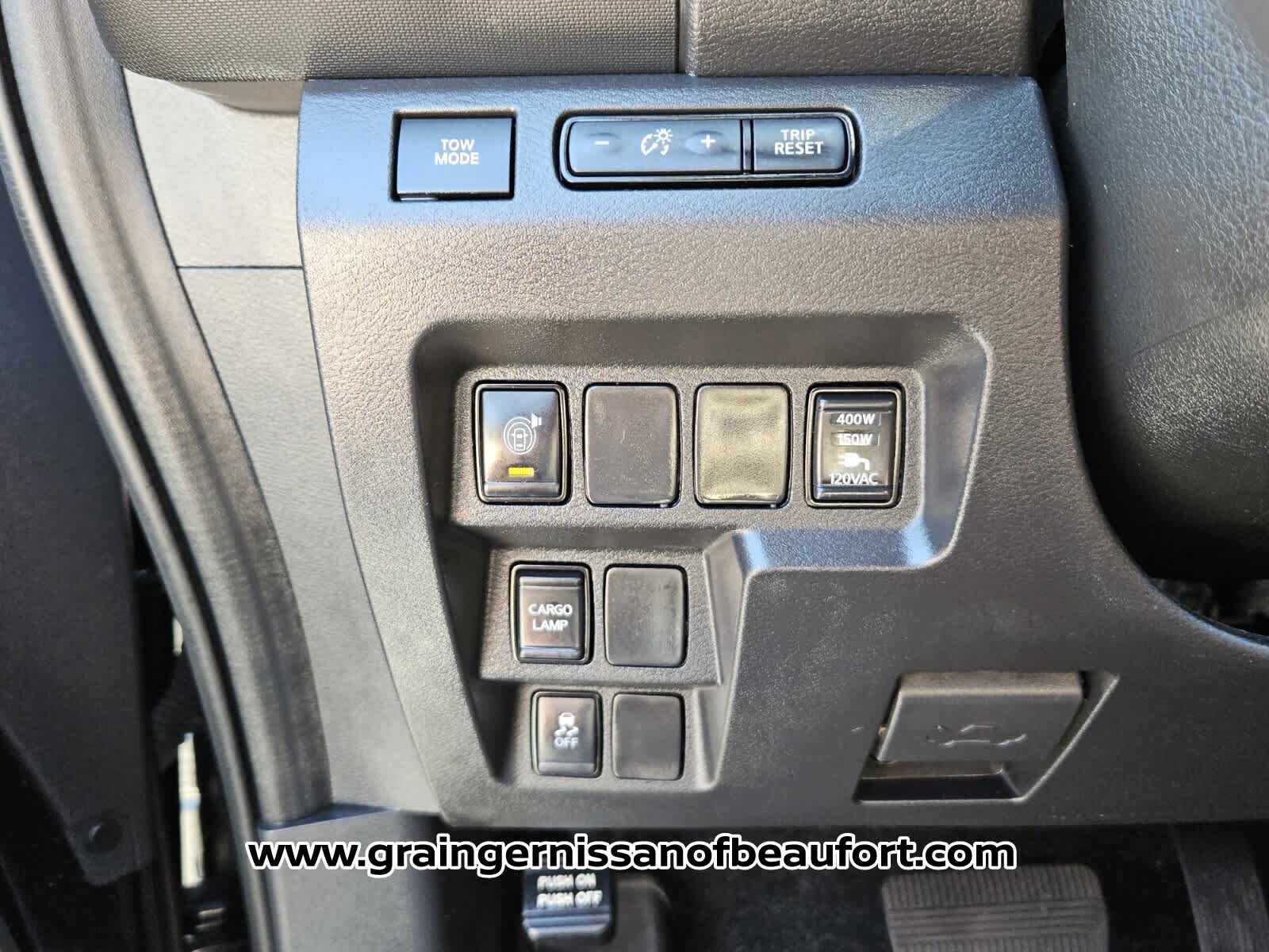 Used 2023 Nissan Frontier SV w/ SV Convenience Package image 16