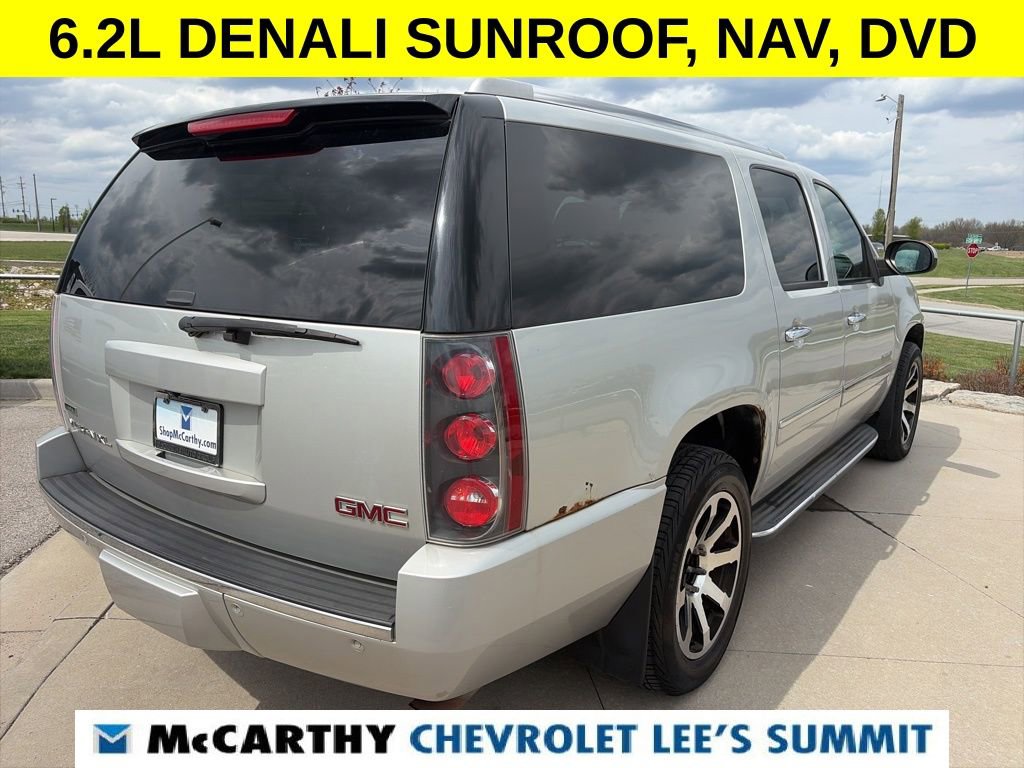 Used 2011 GMC Yukon XL Denali AWD/4WD image 16