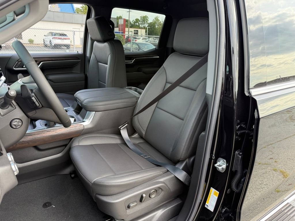 New 2026 GMC Sierra 1500 SLT w/ SLT Premium Package image 9