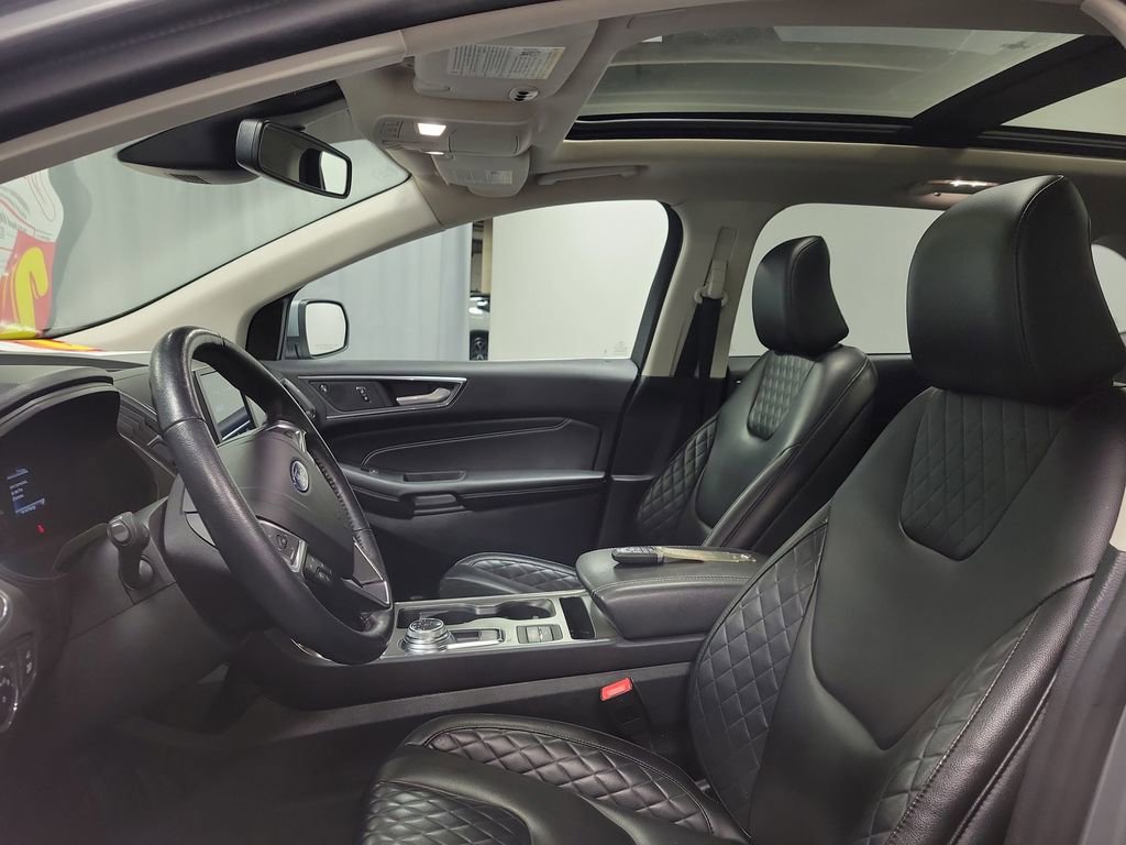 Used 2023 Ford Edge Titanium AWD/4WD image 12