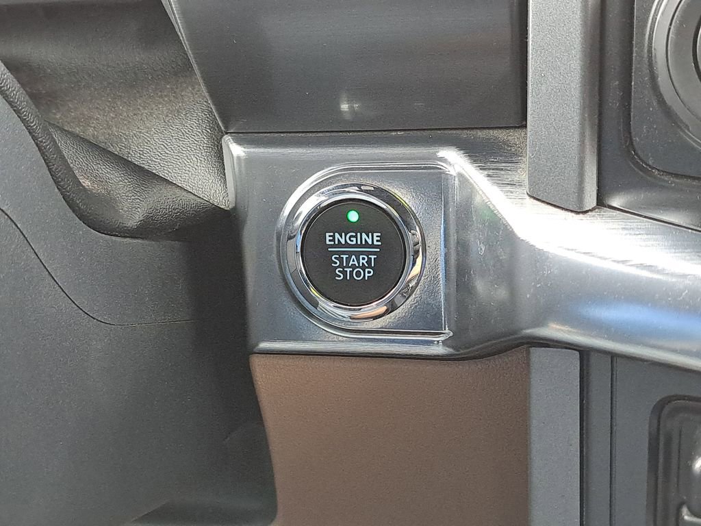 Used 2021 Ford F150 Lariat w/ Tow Technology Package image 29