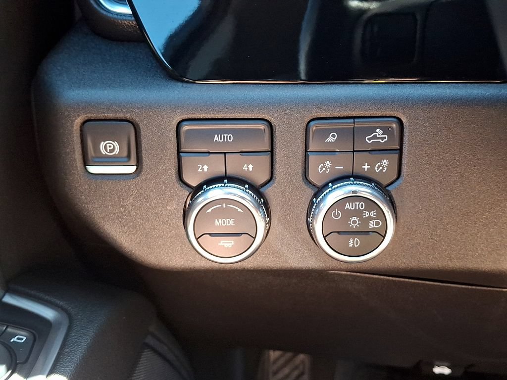 Certified 2024 GMC Sierra 1500 SLT AWD/4WD image 23