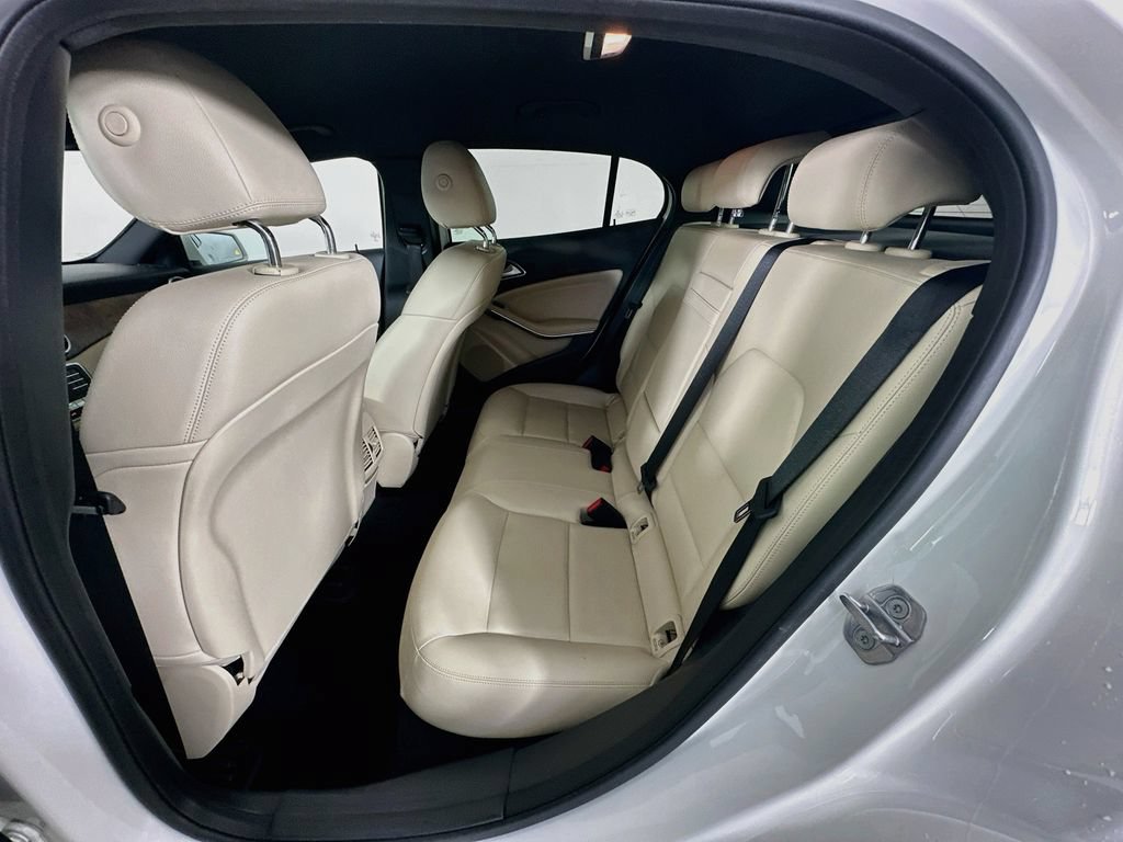 Used 2020 Mercedes-Benz GLA 250 4MATIC image 21