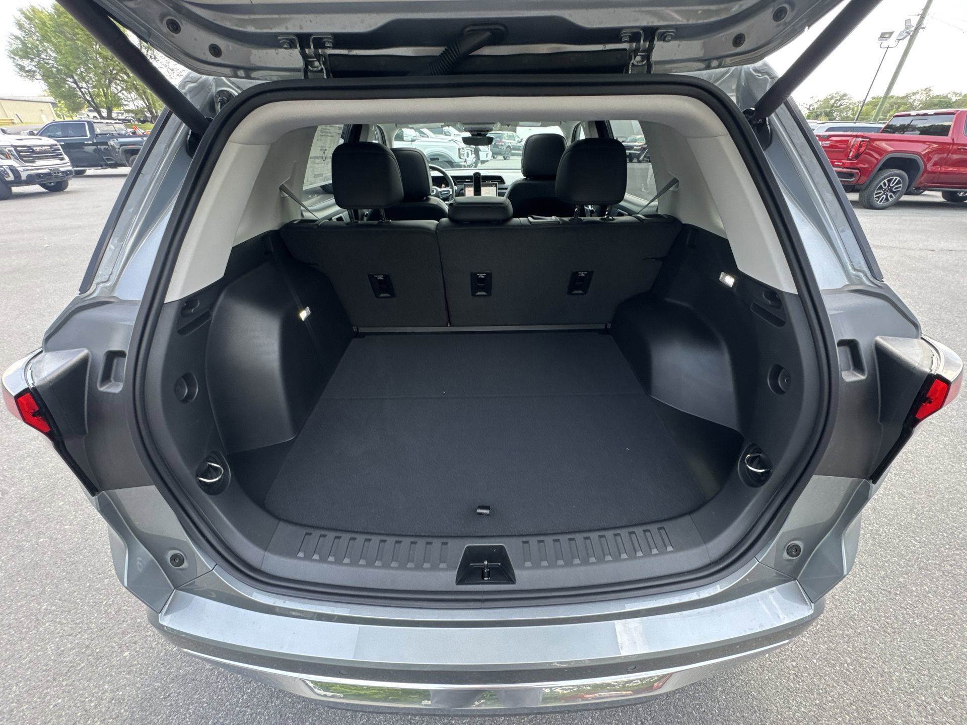 New 2026 GMC Terrain Denali AWD/4WD image 21