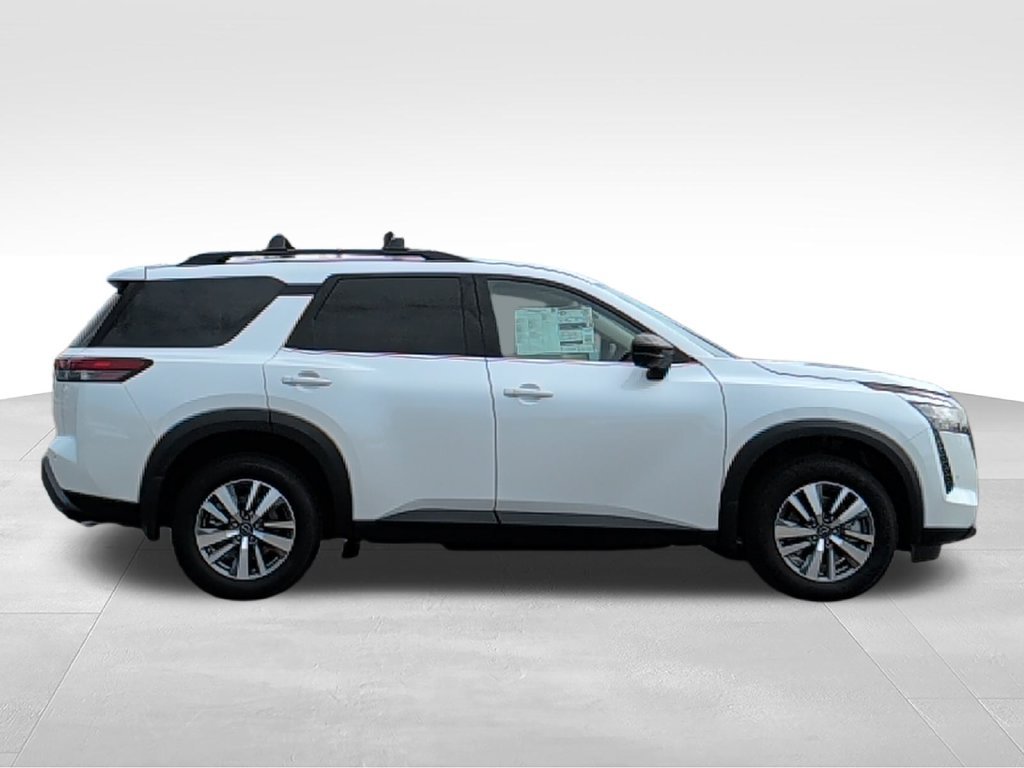 New 2026 Nissan Pathfinder SL FWD image 9
