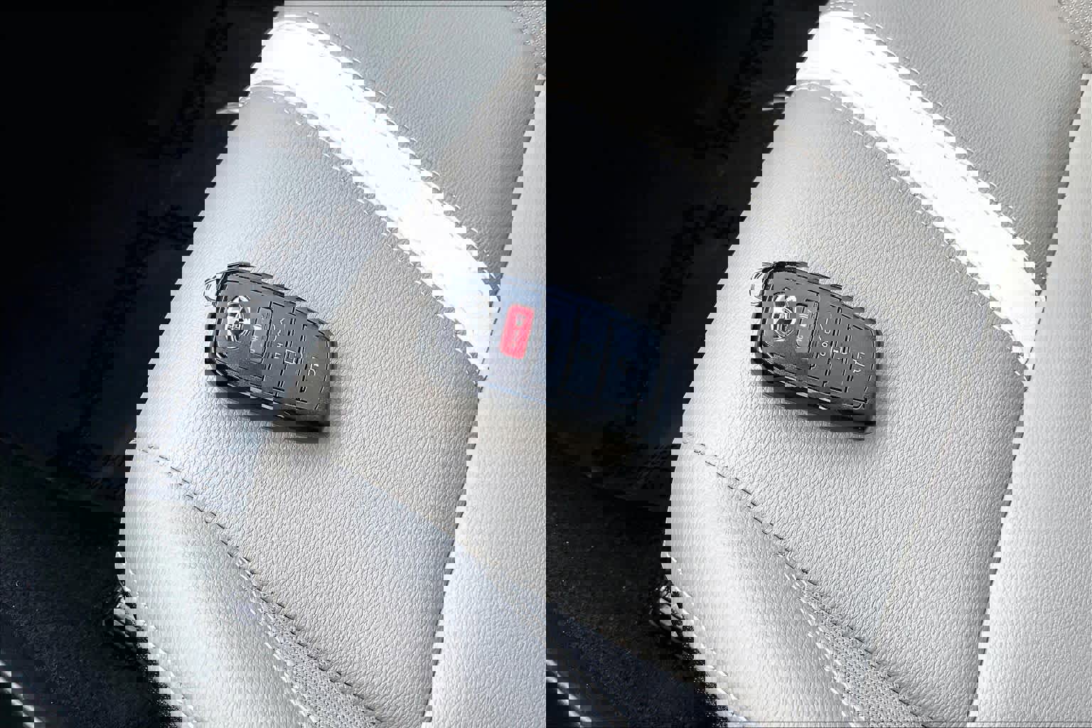 Used 2025 Toyota Camry SE image 14