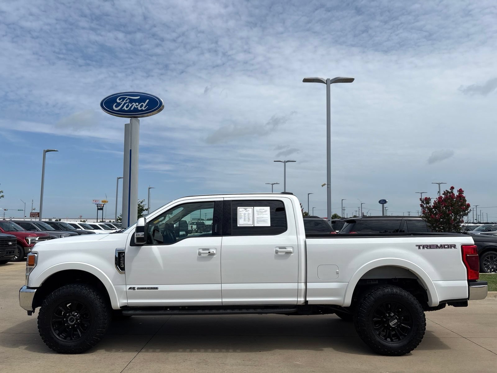 Used 2021 Ford F250 Lariat w/ Tremor Off-Road Package AWD/4WD image 2