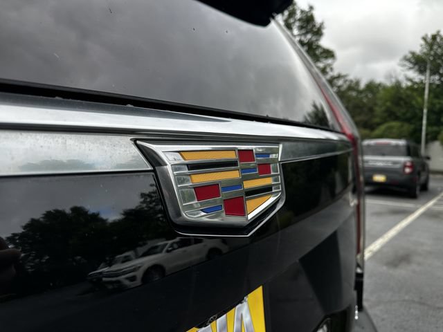 Used 2024 Cadillac Escalade Premium Luxury AWD/4WD image 49