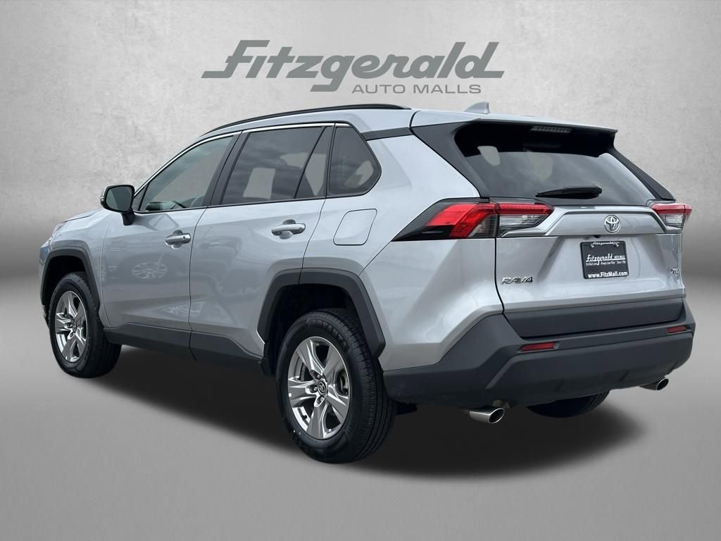 Used 2024 Toyota RAV4 XLE FWD image 7