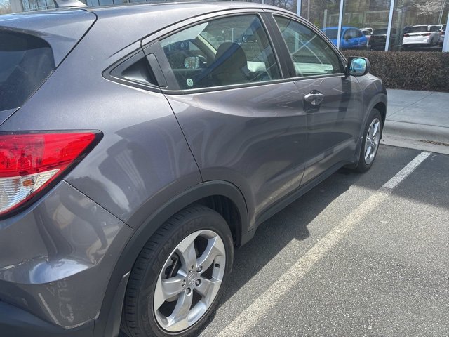 Used 2022 Honda HR-V LX image 13