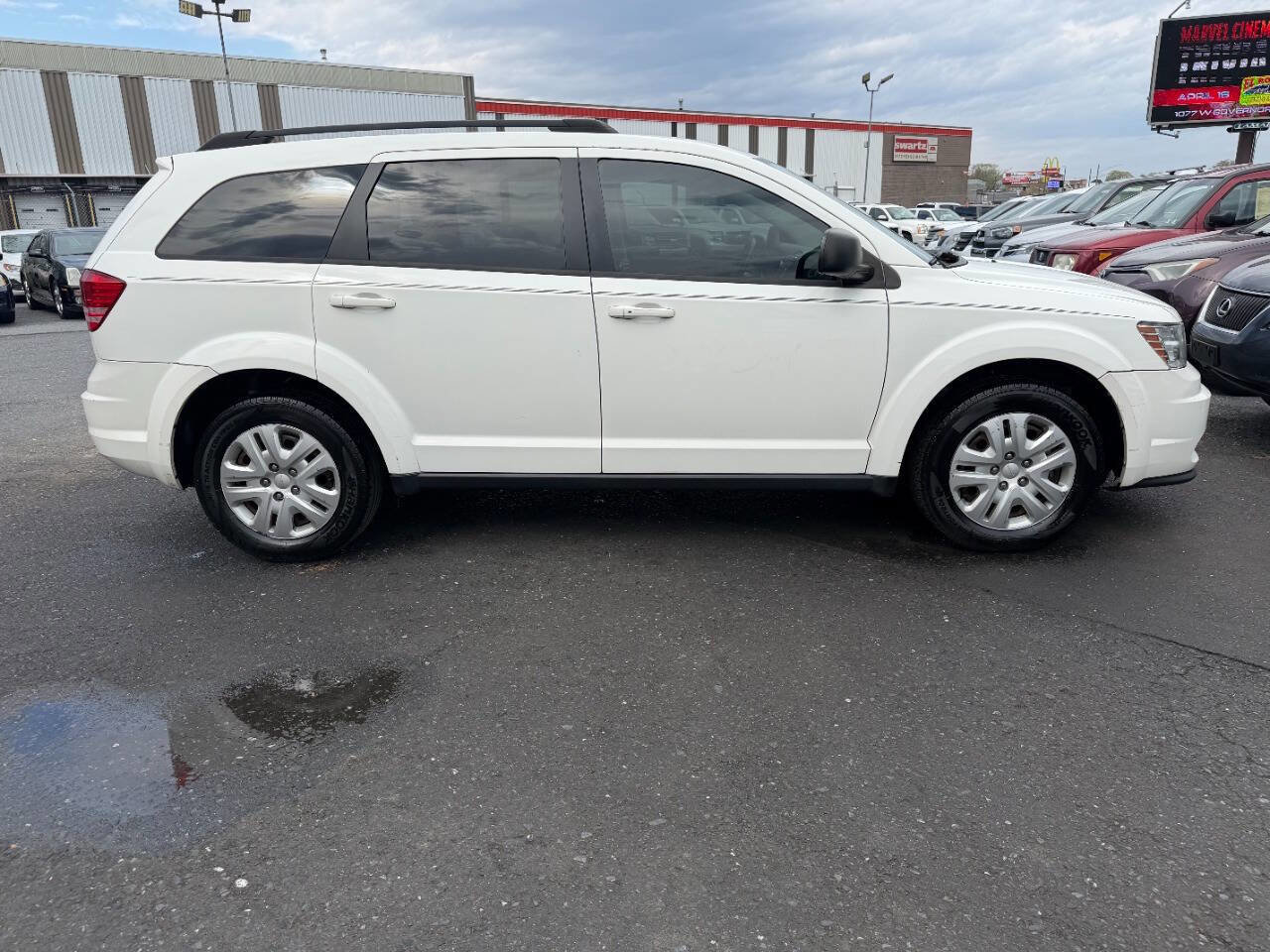 Used 2016 Dodge Journey SE w/ Flexible Seating Group image 8