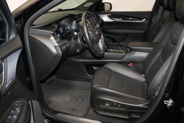 Certified 2023 Cadillac XT5 Premium Luxury w/ LPO, Floor Liner Package AWD/4WD image 7
