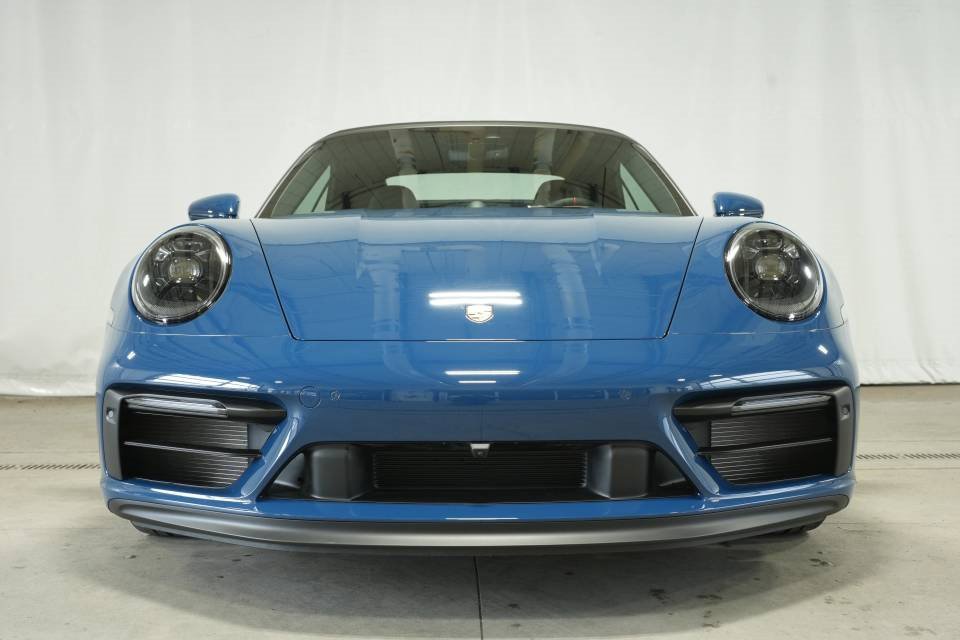 Used 2023 Porsche 911 Carrera GTS image 11