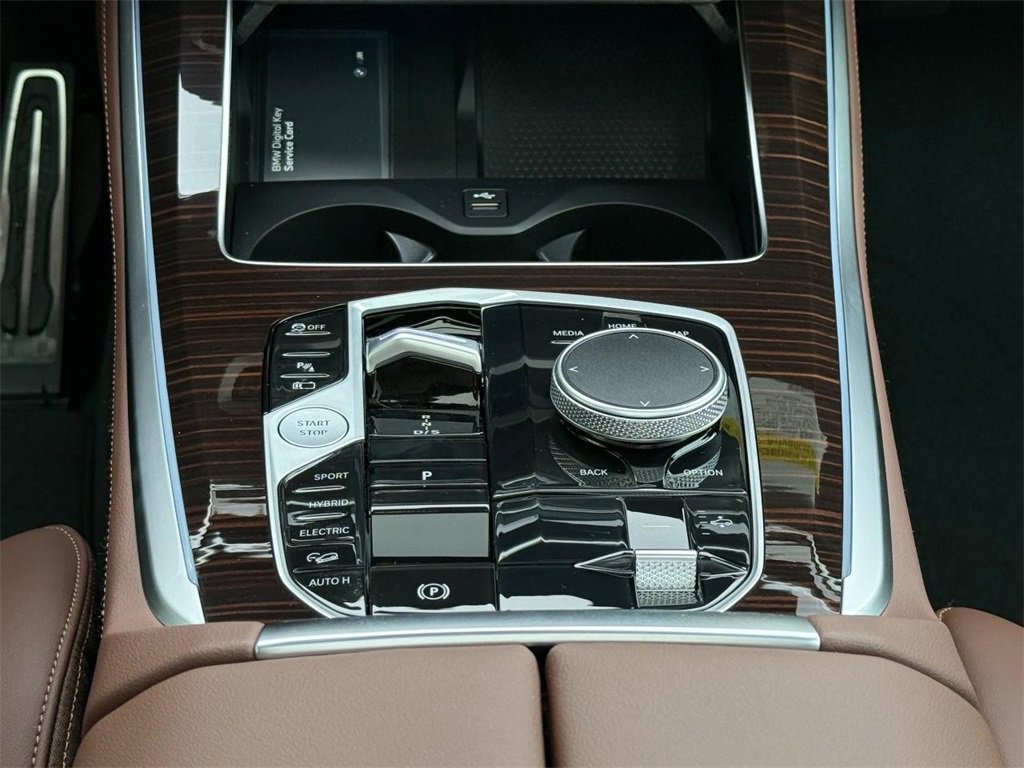 New 2026 BMW X5 xDrive50e w/ M Sport Package image 8