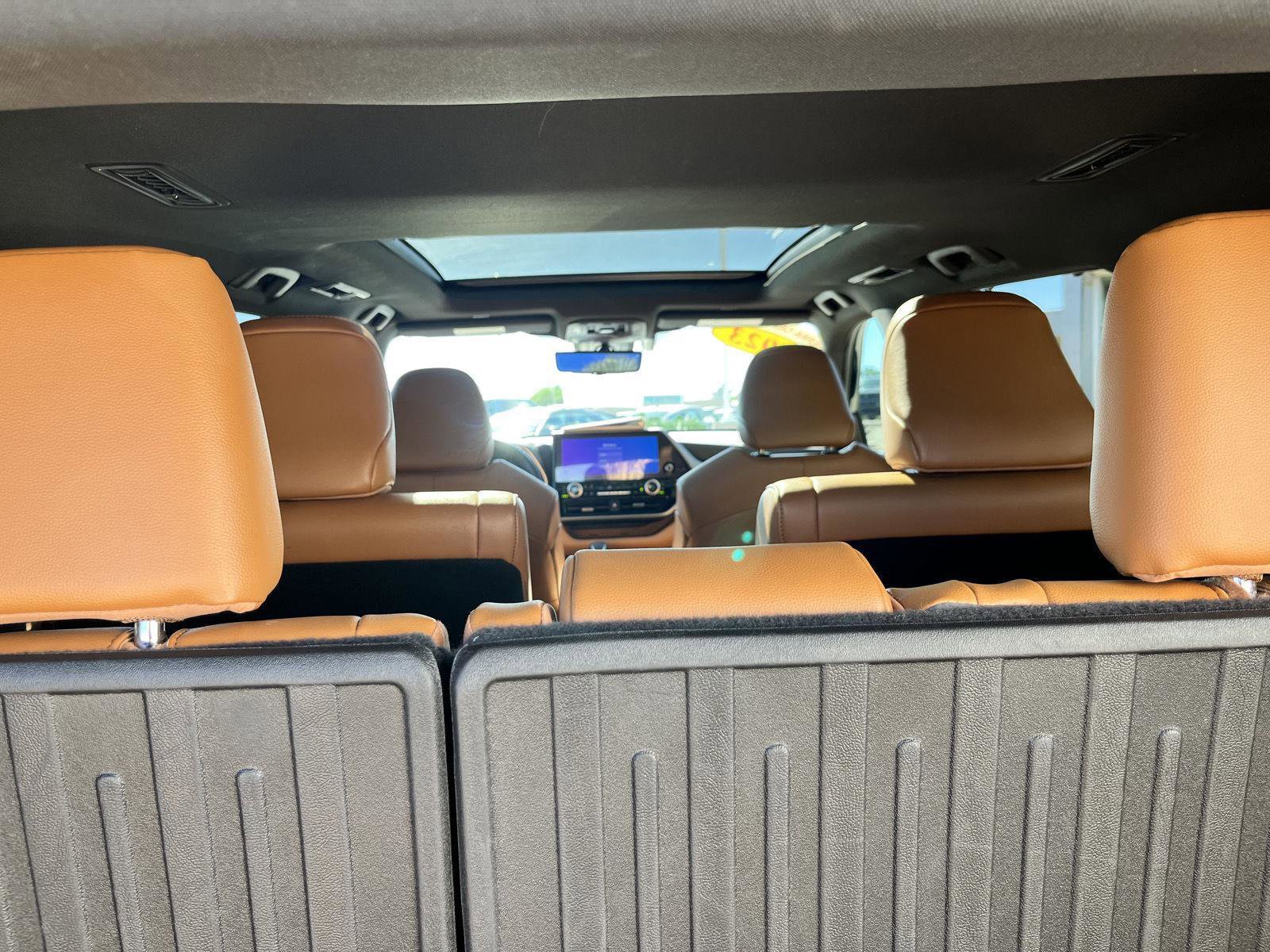 Used 2023 Toyota Highlander Platinum image 14