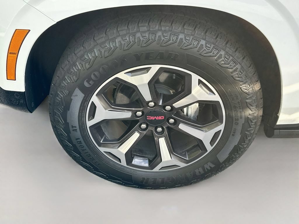 Used 2026 GMC Yukon AT4 Ultimate w/ LPO, Illumination Package AWD/4WD image 34