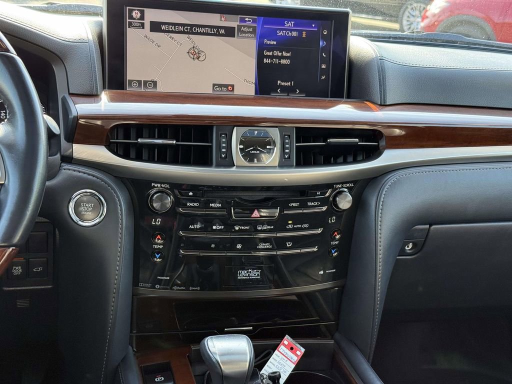 Used 2018 Lexus LX 570 4WD w/ Luxury Package image 19